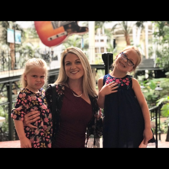 Meet your Posher, Katie - Picture 3 of 4